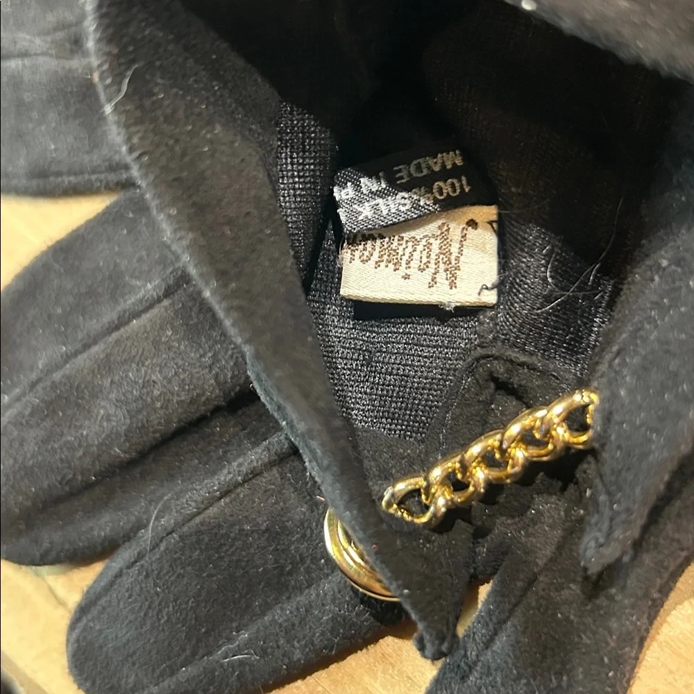Neiman Marcus Vintage Black 100% Silk Lined Gloves